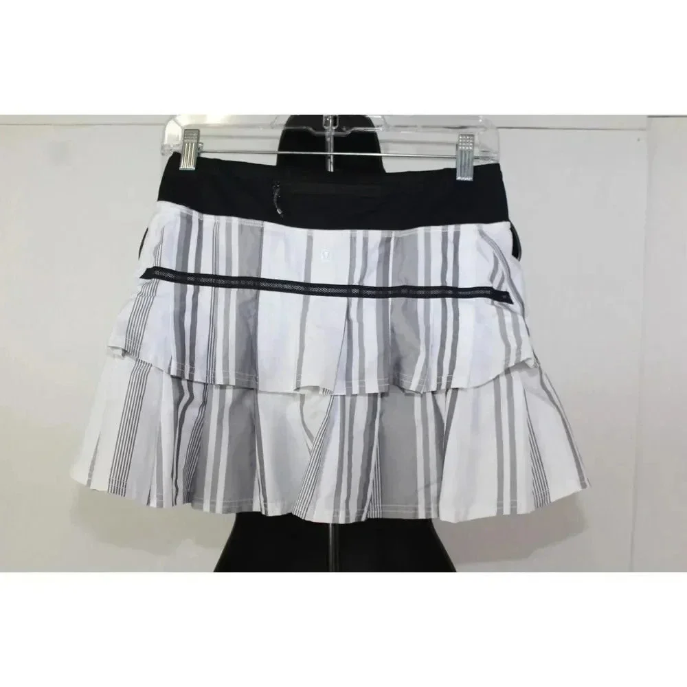 ladies lululemon skort no size believe to be XS
